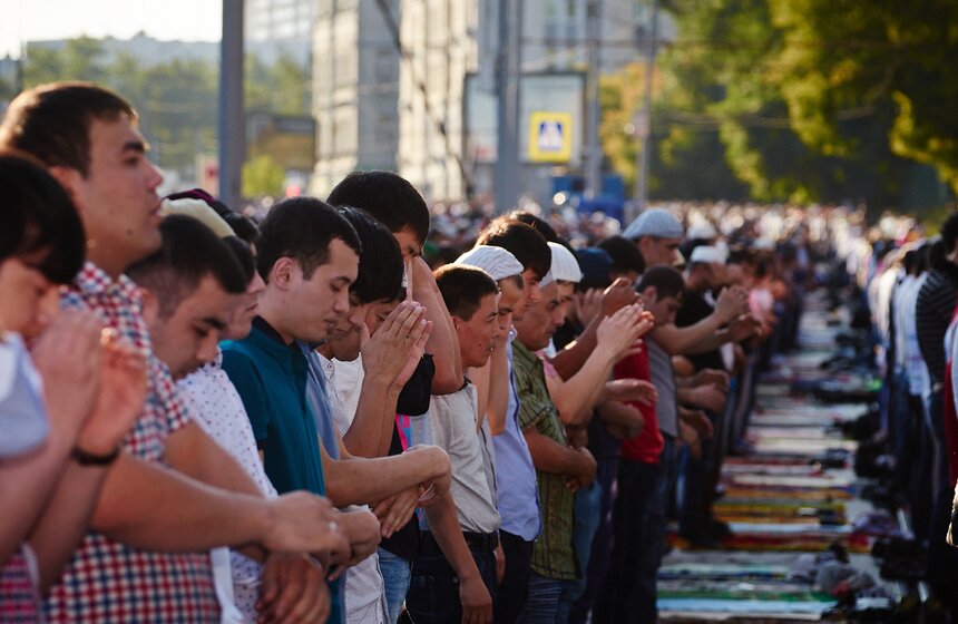 В Москве мусульмане начали праздновать Ураза-байрам 28 фото