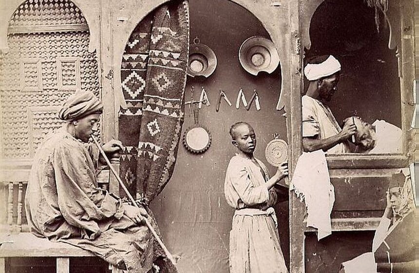 Инструмент брадобрея: от острого "пера" до электрической машинки 14 фото