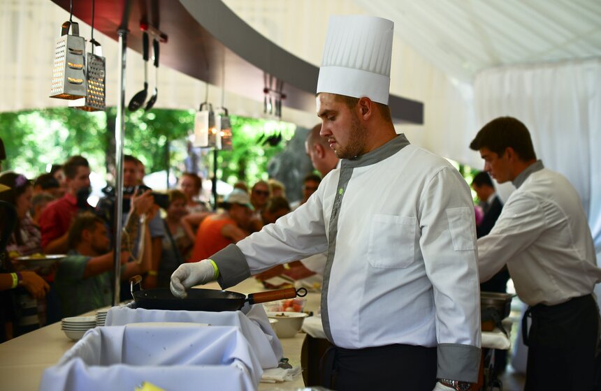 В парке "Красная Пресня" проходит фестиваль еды "О, да! Еда!" 3 фото