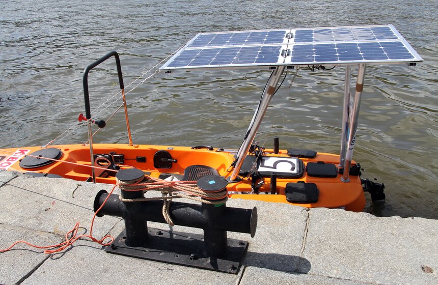 В столице прошли соревнования катеров на солнечных батареях 3 фото