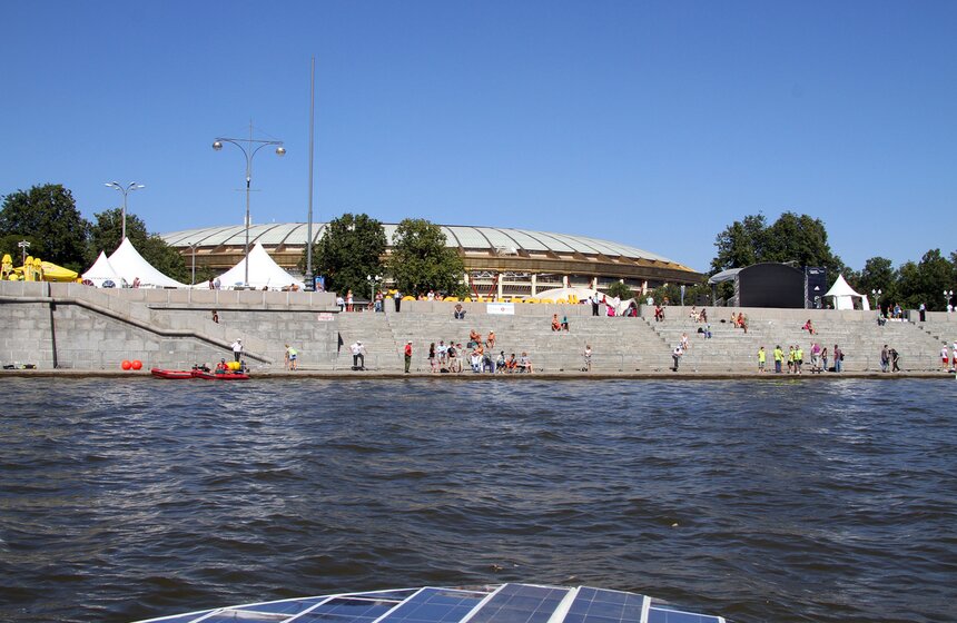 В столице прошли соревнования катеров на солнечных батареях 19 фото