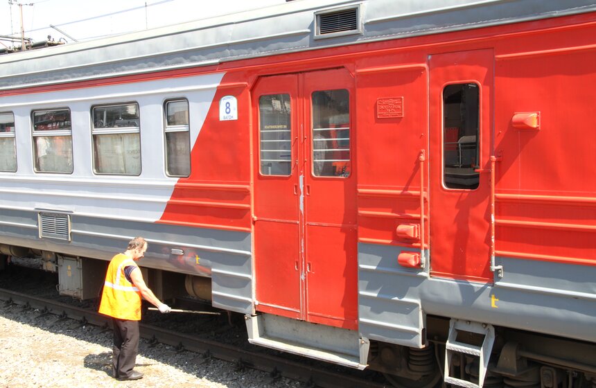 Сергей Собянин осмотрел электропоезд нового поколения 19 фото
