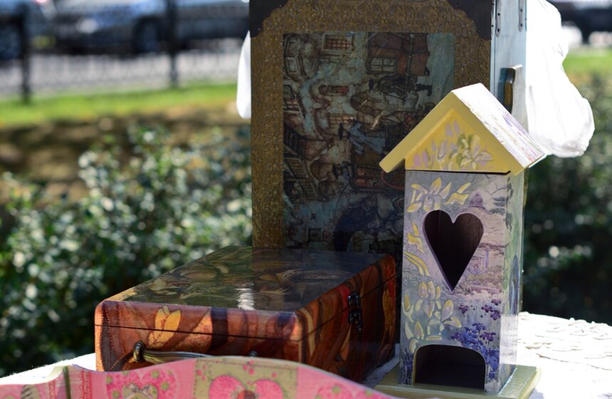 На Кунцевском бульваре прошла акция Flowerмастер 16 фото