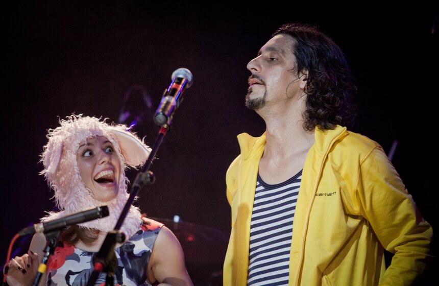 Ироничная рок-группа НОМ дала сольный концерт в столице 17 фото