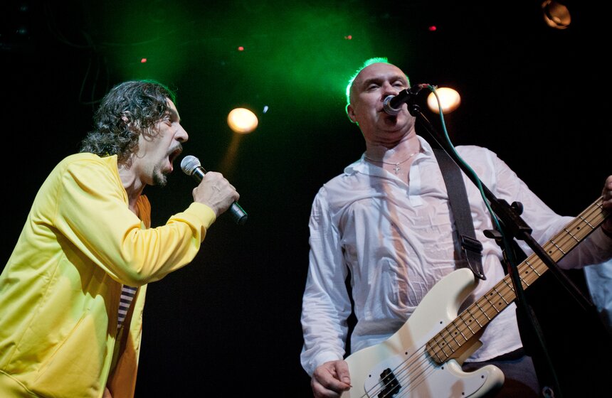 Ироничная рок-группа НОМ дала сольный концерт в столице 14 фото