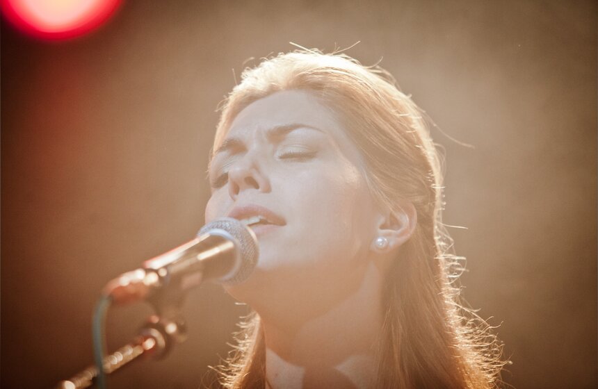 Ироничная рок-группа НОМ дала сольный концерт в столице 12 фото