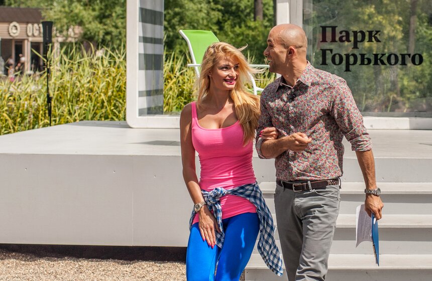 В парке Горького продолжает работу студия канала "Москва 24" 9 фото