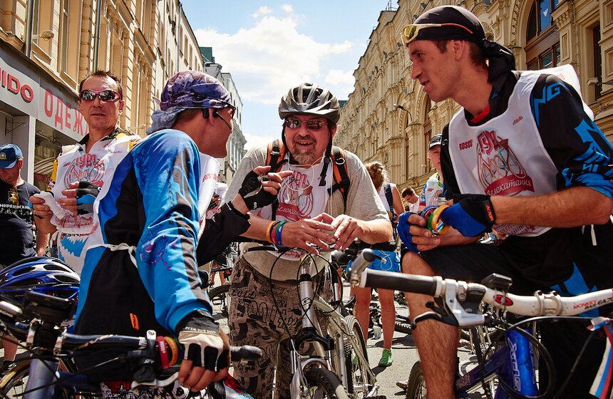 У стен Кремля состоялся ГУМовский велопробег 22 фото