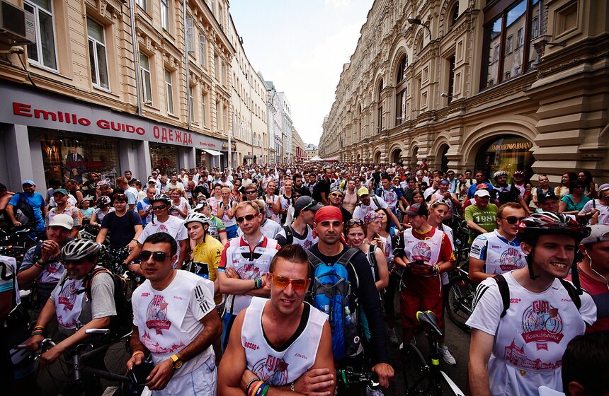 У стен Кремля состоялся ГУМовский велопробег 25 фото