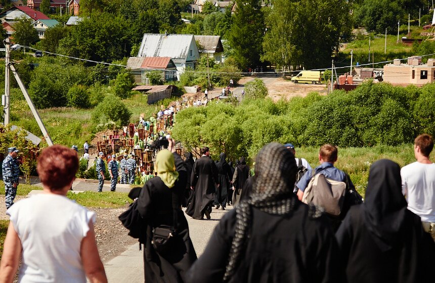 Состоялся Крестный ход в честь 700-летия Сергия Радонежского 39 фото