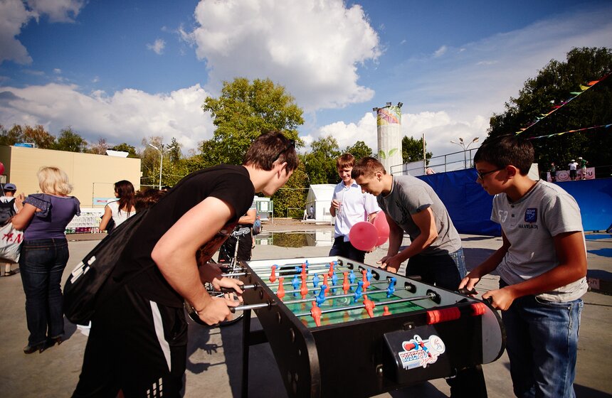 В парке "Сокольники" отметили Международный день молодежи 8 фото