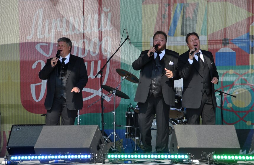 На ВДНХ провели "Дни культуры в округах" 7 фото