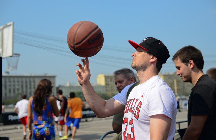 В парке Горького представили проект, посвященный уличной моде 10 фото