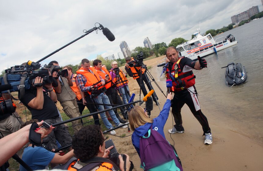 Учения МЧС прошли на станции "Строгино" 8 фото