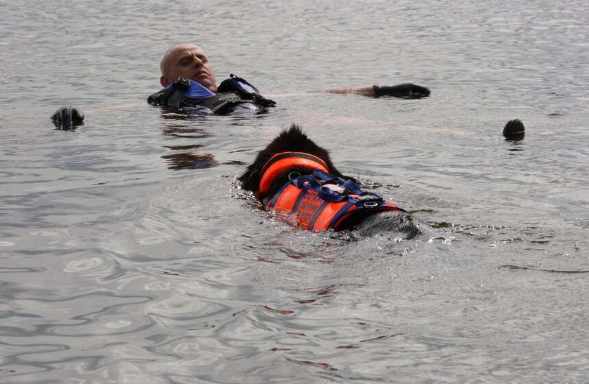 Учения МЧС прошли на станции "Строгино" 11 фото