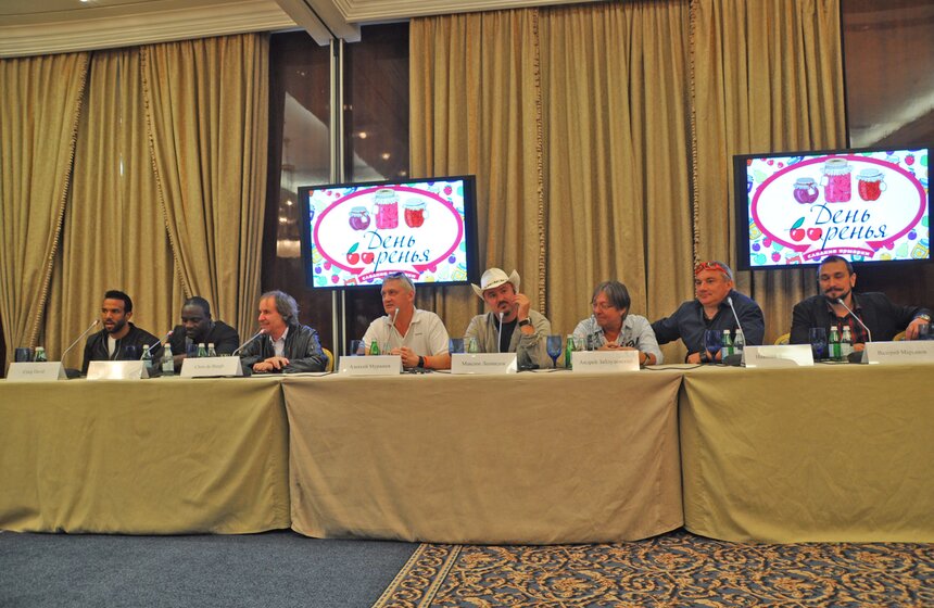 На Лубянской площади прошел концерт в рамках фестиваля варенья 6 фото