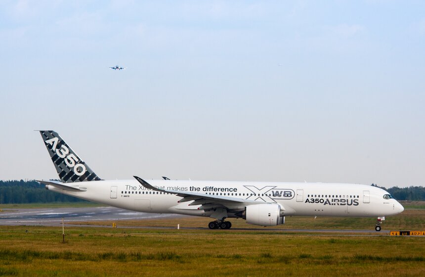 В аэропорту Шереметьево презентовали Airbus A350 19 фото