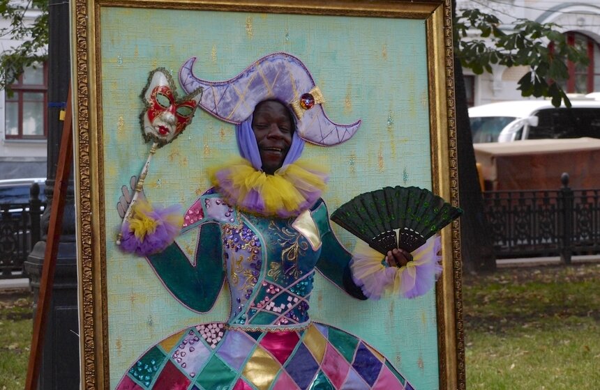 На Гоголевском бульваре отметили день выдающегося писателя 18 фото