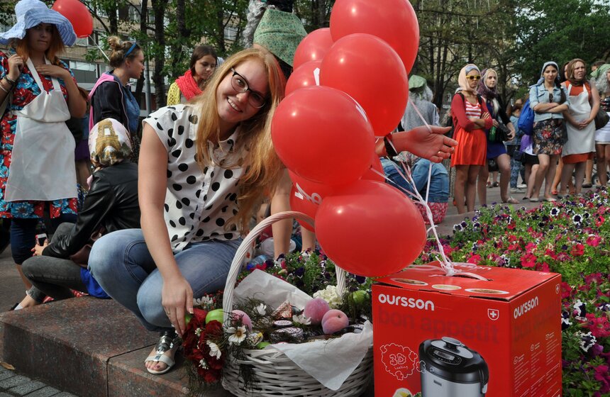 На Тверской прошел "Парад бабушек" 7 фото