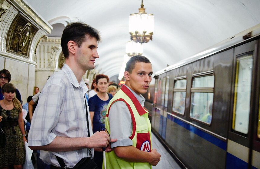 Центр обеспечения мобильности пассажиров в метро 11 фото