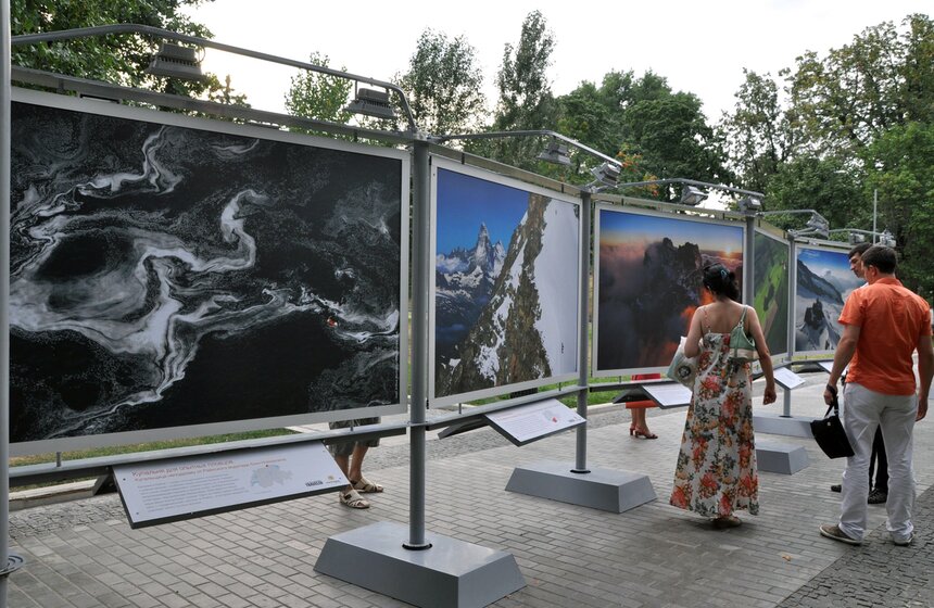 В саду имени Баумана проходят "Швейцарские вечера" 5 фото