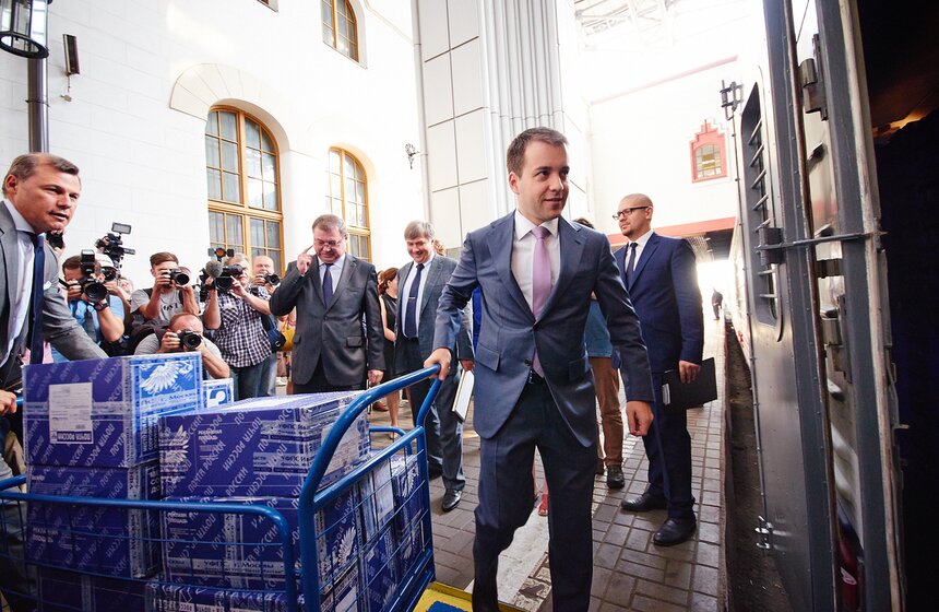 Из Москвы во Владивосток запустили почтовый поезд 13 фото