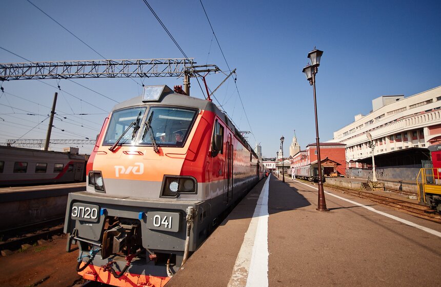 Из Москвы во Владивосток запустили почтовый поезд 18 фото