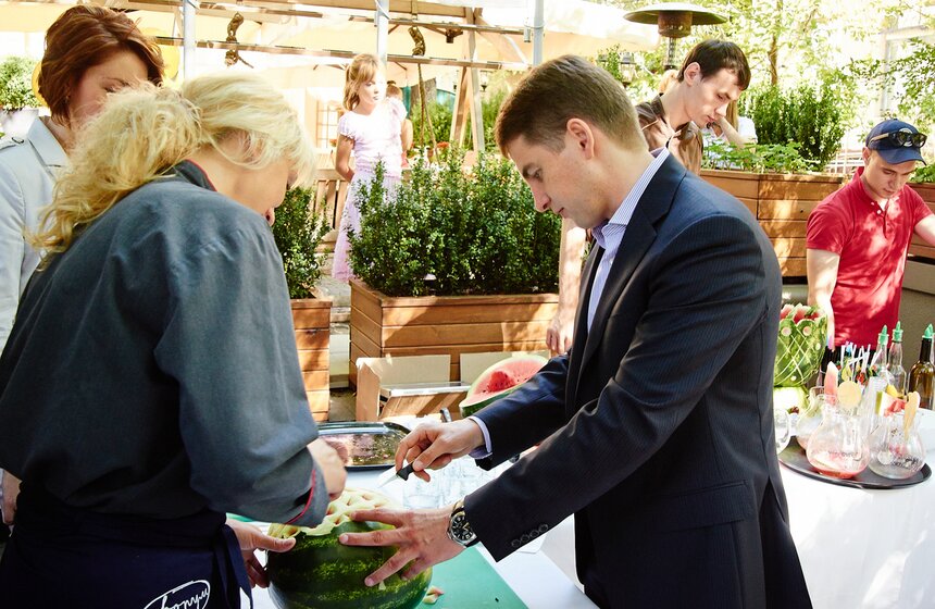 В Москве официально открылись бахчевые развалы 15 фото