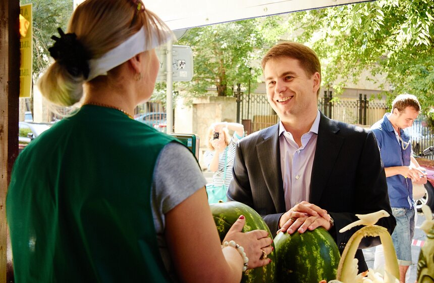 В Москве официально открылись бахчевые развалы 14 фото
