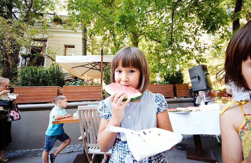 В Москве официально открылись бахчевые развалы 11 фото