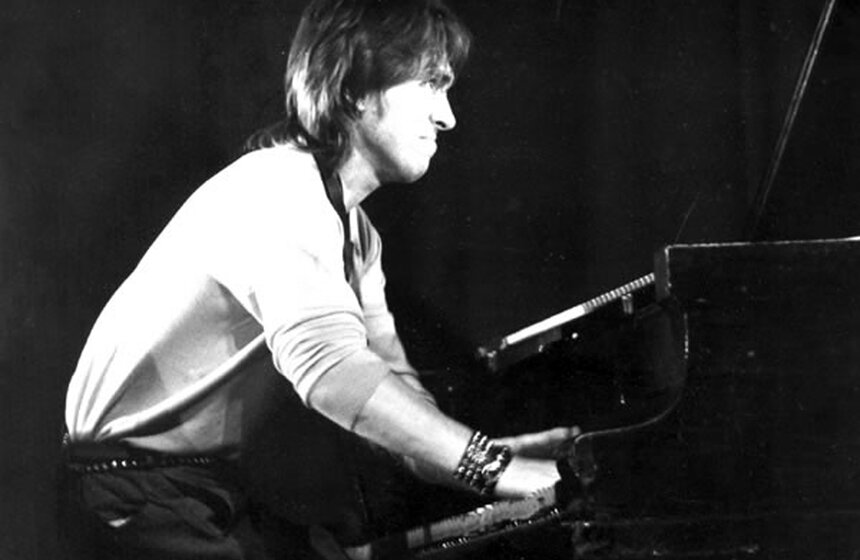 Выступление дуэтом с Сергеем Летовым в Горном Институте в Свердловске, 1986 год.<br /><br />Фото:<a href="http://www.letov.ru" target="_blank">letov.ru</a>