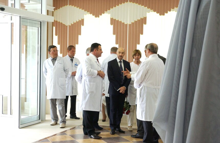 Мэр Москвы поздравил коллектив 20-й горбольницы с 50-летием 2 фото