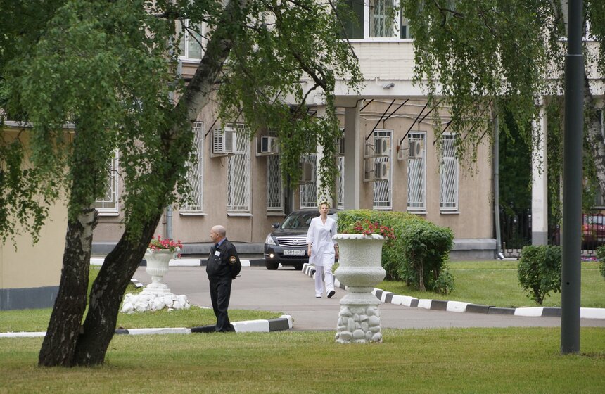 Мэр Москвы поздравил коллектив 20-й горбольницы с 50-летием 13 фото