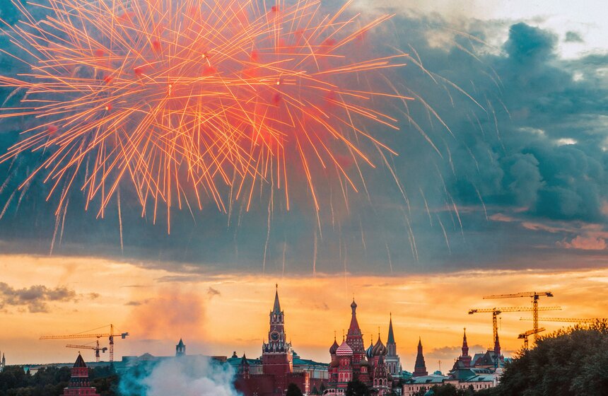 12 июня Москва отметила День России праздничным салютом 18 фото