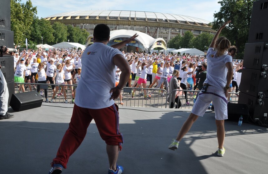 В "Лужниках" состоялся "Красочный забег" 1 фото