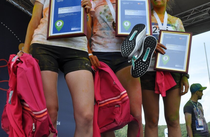 В "Лужниках" состоялся "Красочный забег" 14 фото