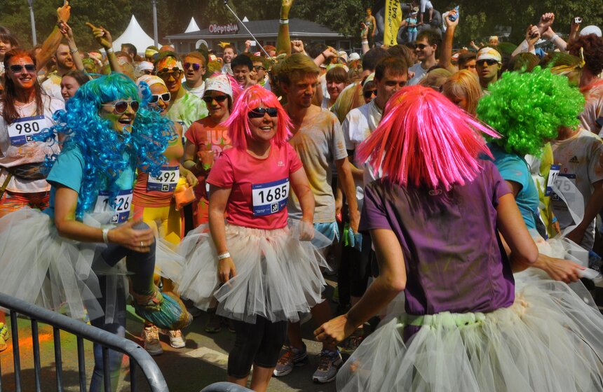 В "Лужниках" состоялся "Красочный забег" 13 фото