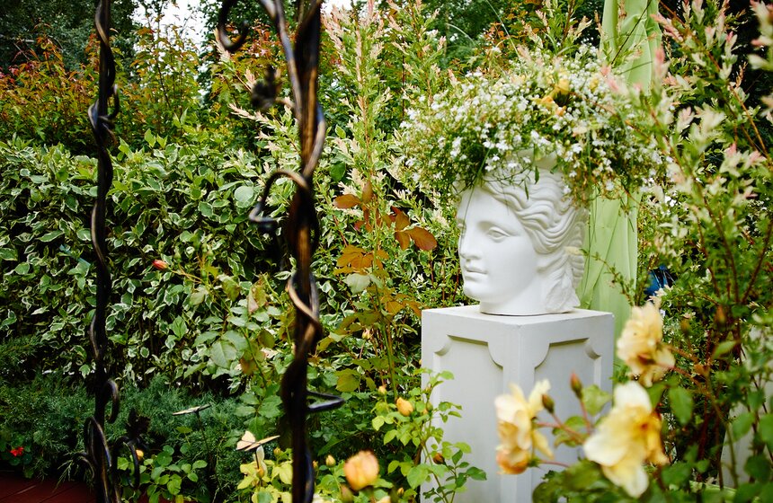 В "Сокольниках" проходит фестиваль ландшафтного искусства 24 фото