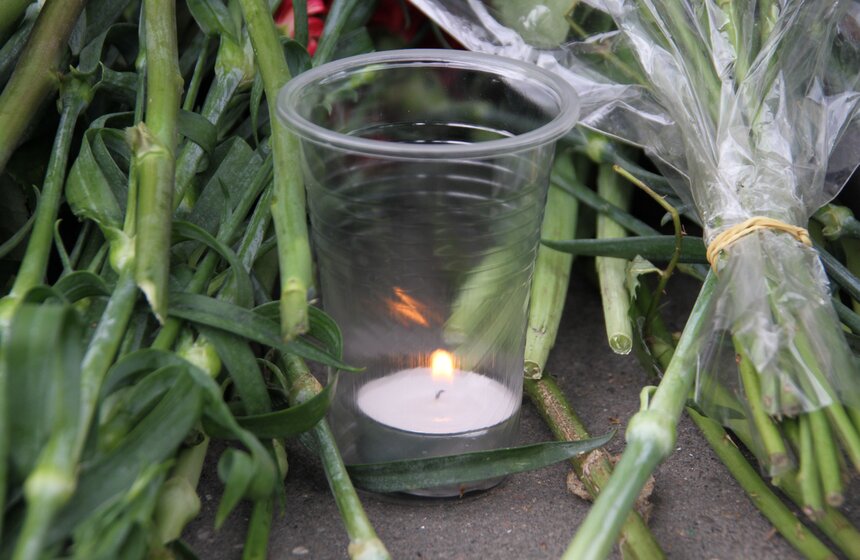 Сергей Собянин возложил цветы в память об убитых журналистах 11 фото