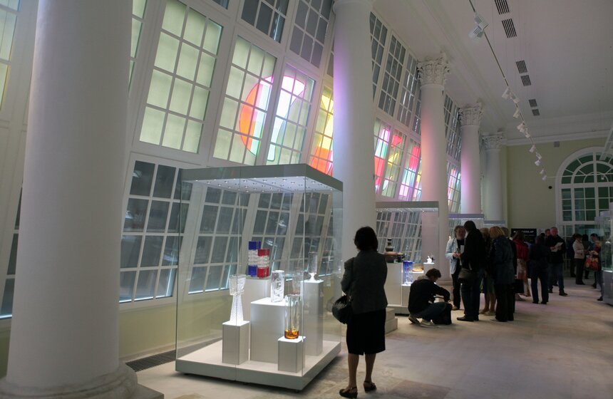 В усадьбе "Кусково" открылась выставка "Ода стеклу" 11 фото