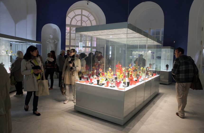 В усадьбе "Кусково" открылась выставка "Ода стеклу" 12 фото