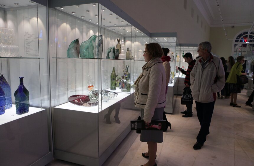 В усадьбе "Кусково" открылась выставка "Ода стеклу" 13 фото