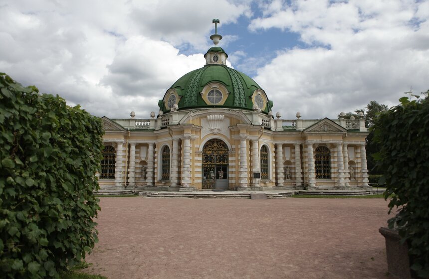 В усадьбе "Кусково" открылась выставка "Ода стеклу" 20 фото