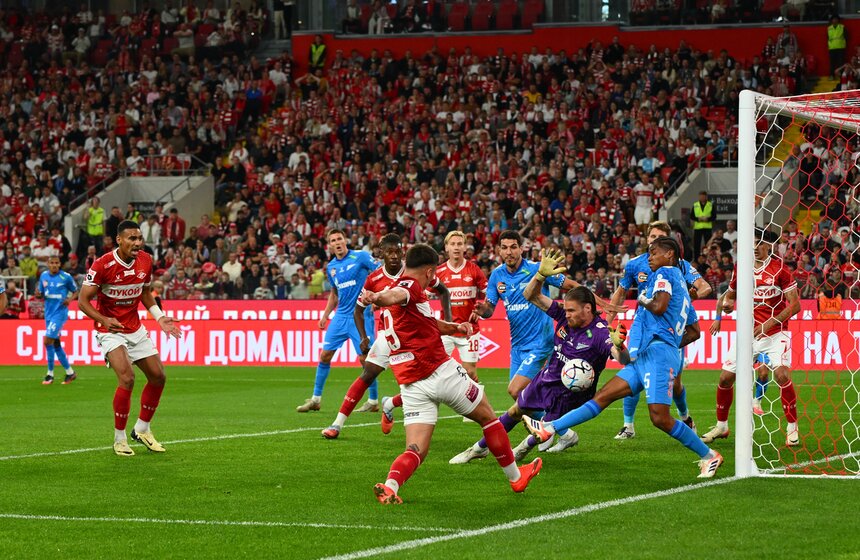 ФК "Спартак" обыграл "Зенит" со счетом 2:0 в пятом туре РПЛ 12 фото