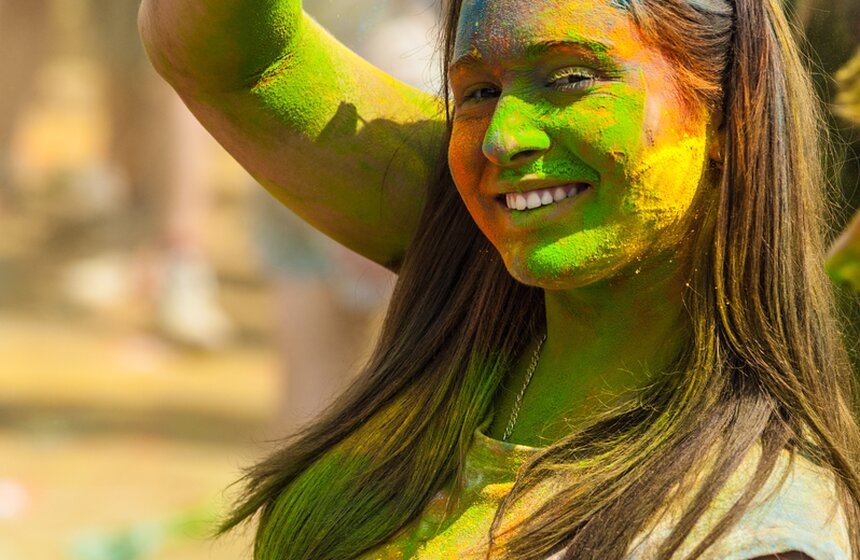 Фестиваль индийских красок Холи прошел в "Лужниках" 12 фото