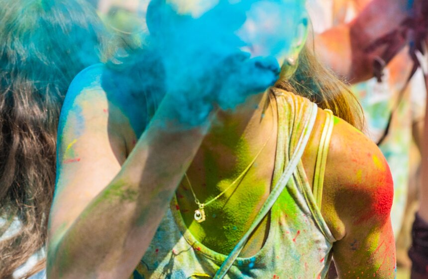 Фестиваль индийских красок Холи прошел в "Лужниках" 11 фото