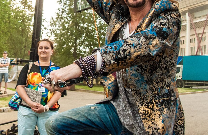 Фестиваль индийских красок Холи прошел в "Лужниках" 20 фото