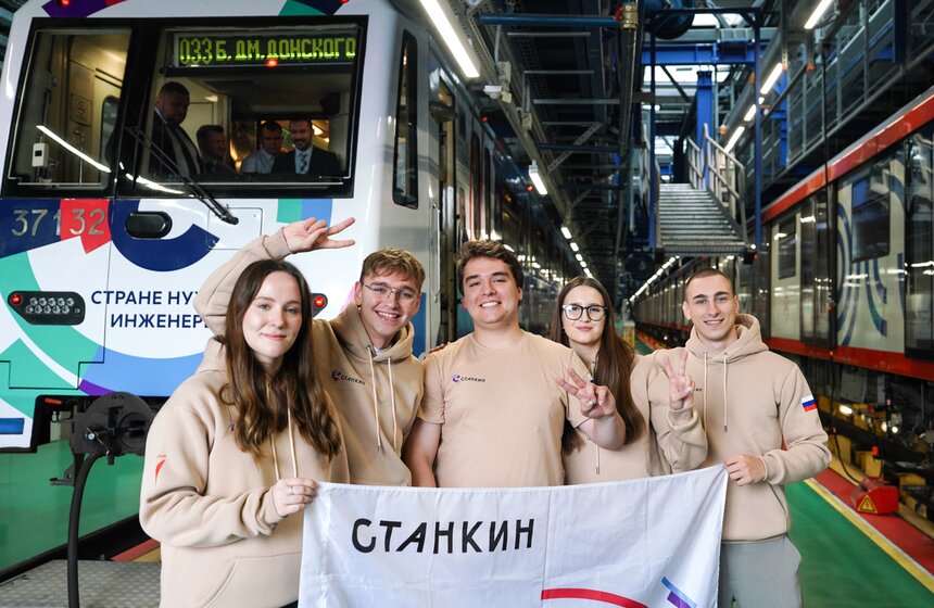 Тематический поезд "Станкин" запустили в московском метро 1 фото