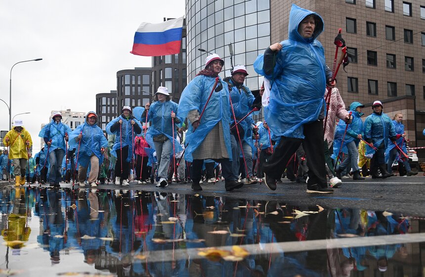 Более 20 тысяч москвичей приняли участие в фестивале "День ходьбы" 13 фото