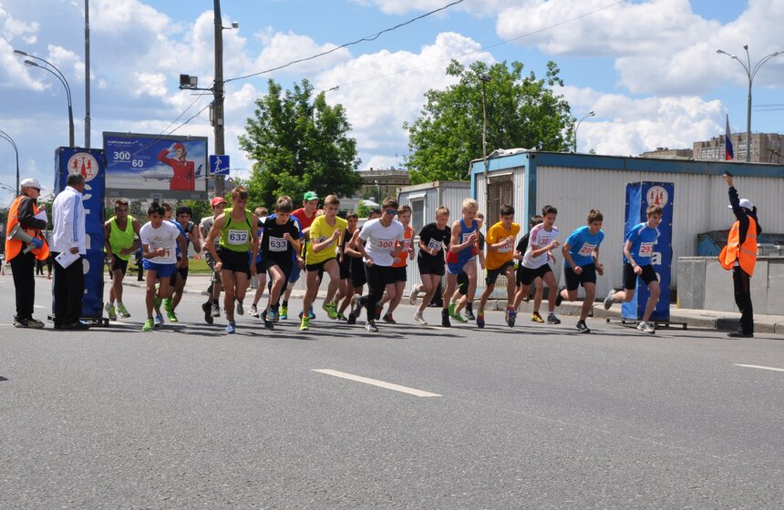 В столице прошел забег "Кремлевская миля" 16 фото